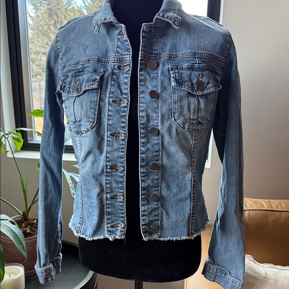 Kut from the Kloth Denim Blue Jean Jacket